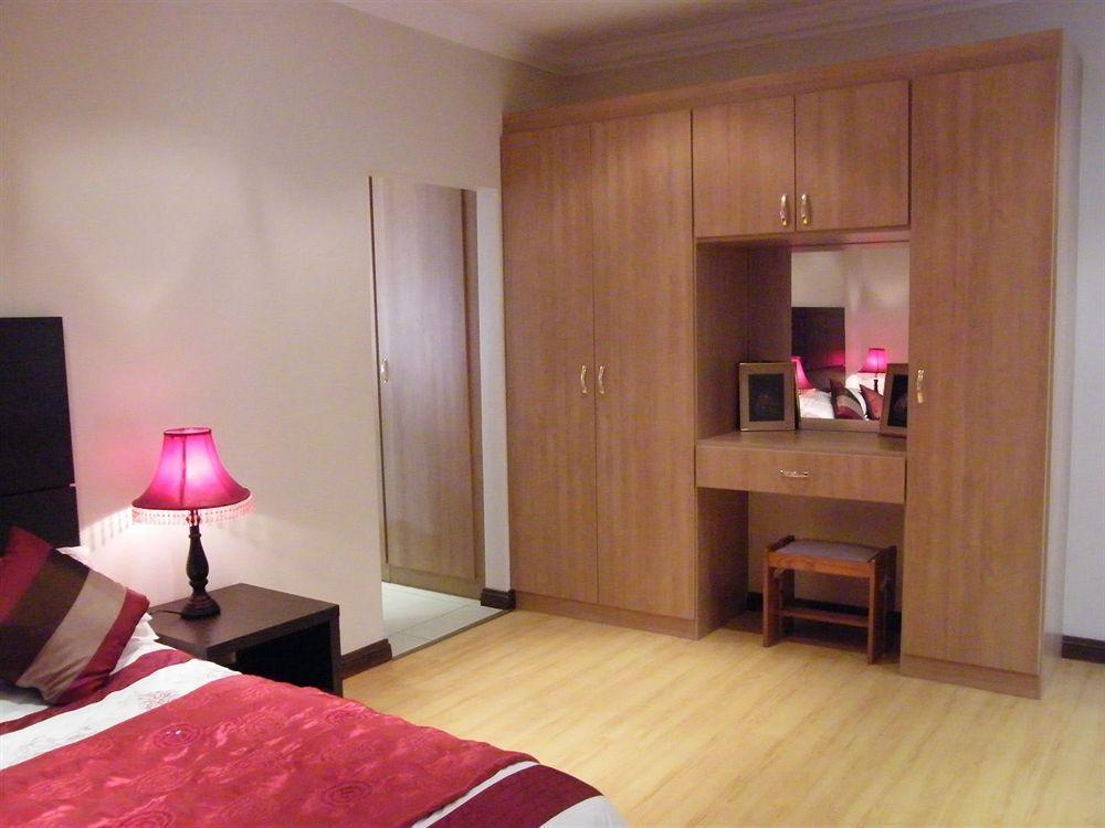 יוהנסבורג Littlefield Luxury Suite מראה חיצוני תמונה